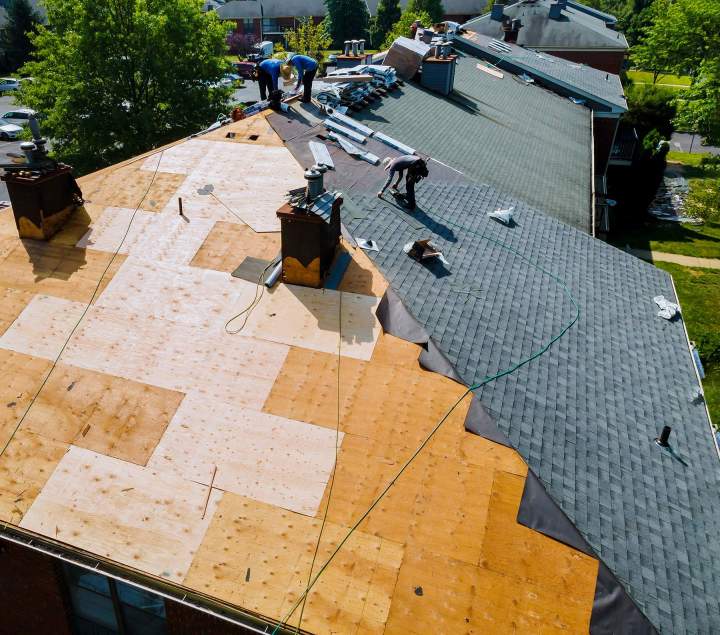 Pose de couverture, recouvrement, isolation, traitement 